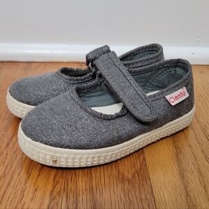 Cienta Toddler Little Girls Sparkly Grey Mary Jane Style Shoes Size 23 (6.5)